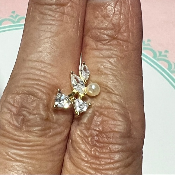 Edwina Pearl Marquise Crystal CZ 18k Gold Plated S925 Pierced Stud Earring 1pc - Picture 4 of 7